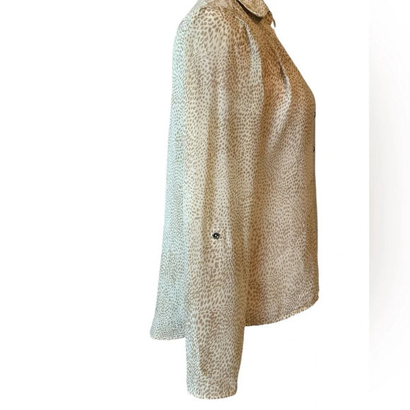 HAVE Animal Print V-neck Blouse with Roll-Tab Sleeves - Picture 4 of 6